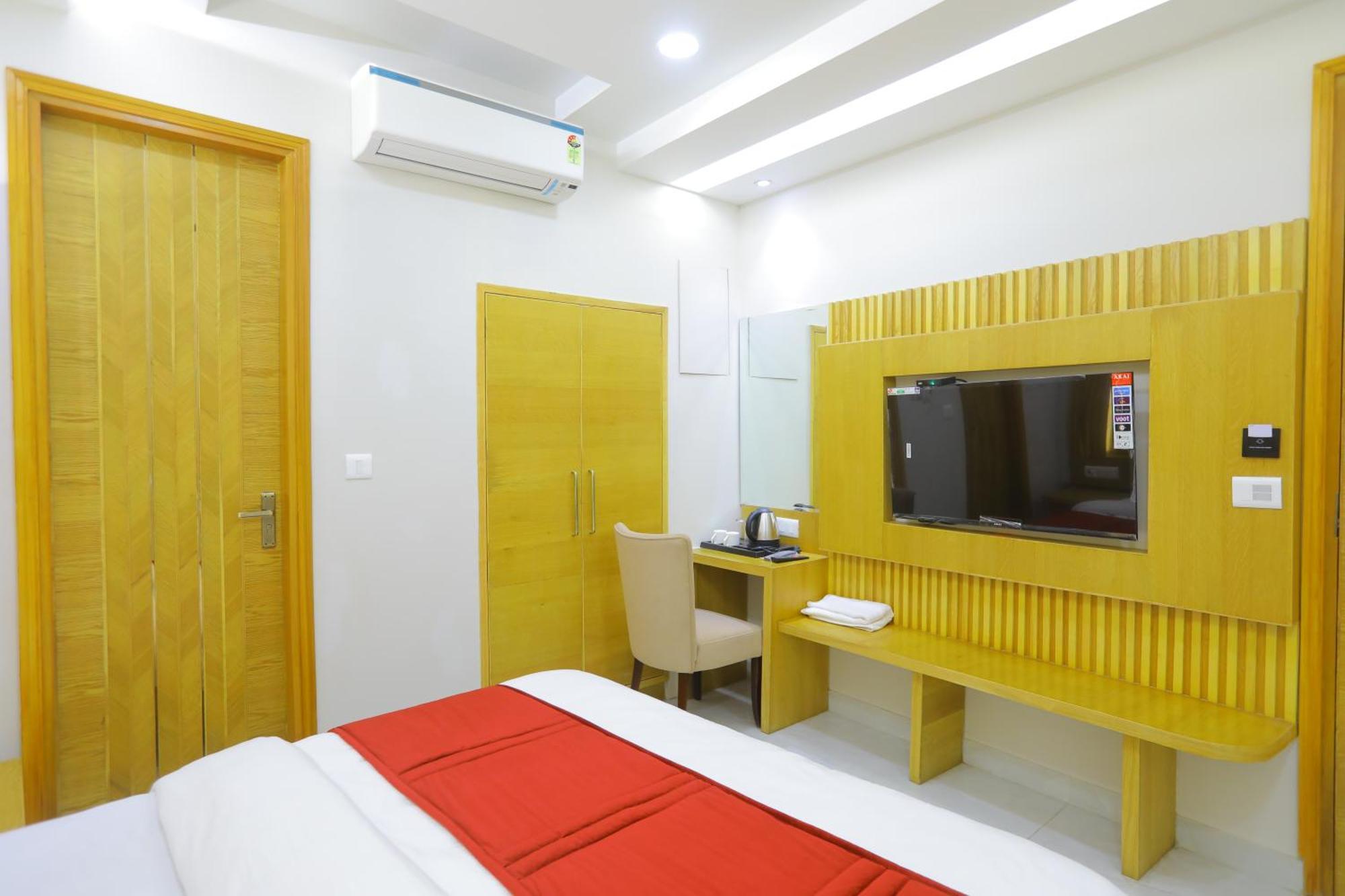 Hotel Glitz - Walk In From New Delhi Railway Station Dış mekan fotoğraf